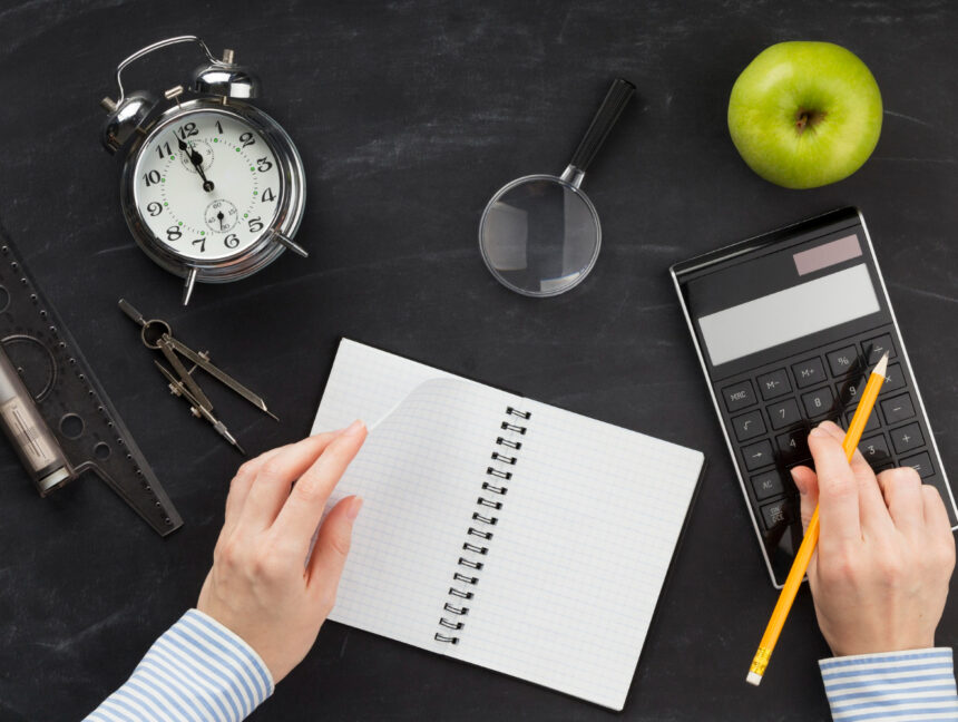 استاذة رشا اسامه معلمة ماده الرياضيات